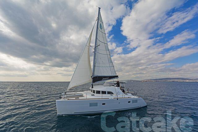 Catamaran 