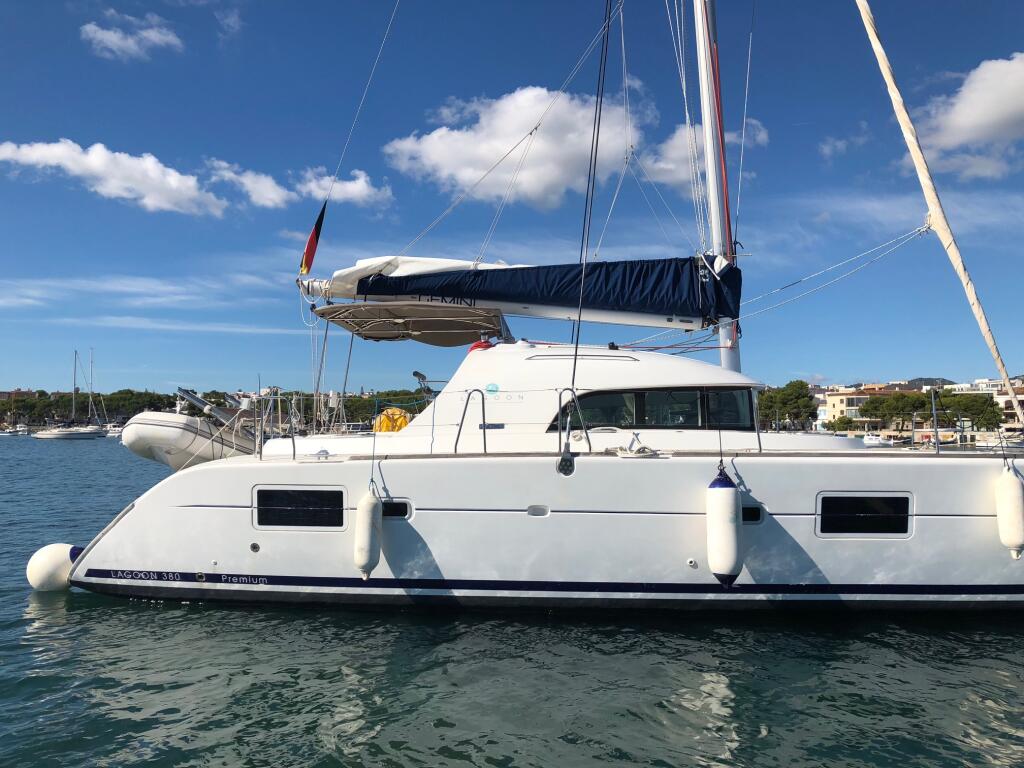Catamaran 