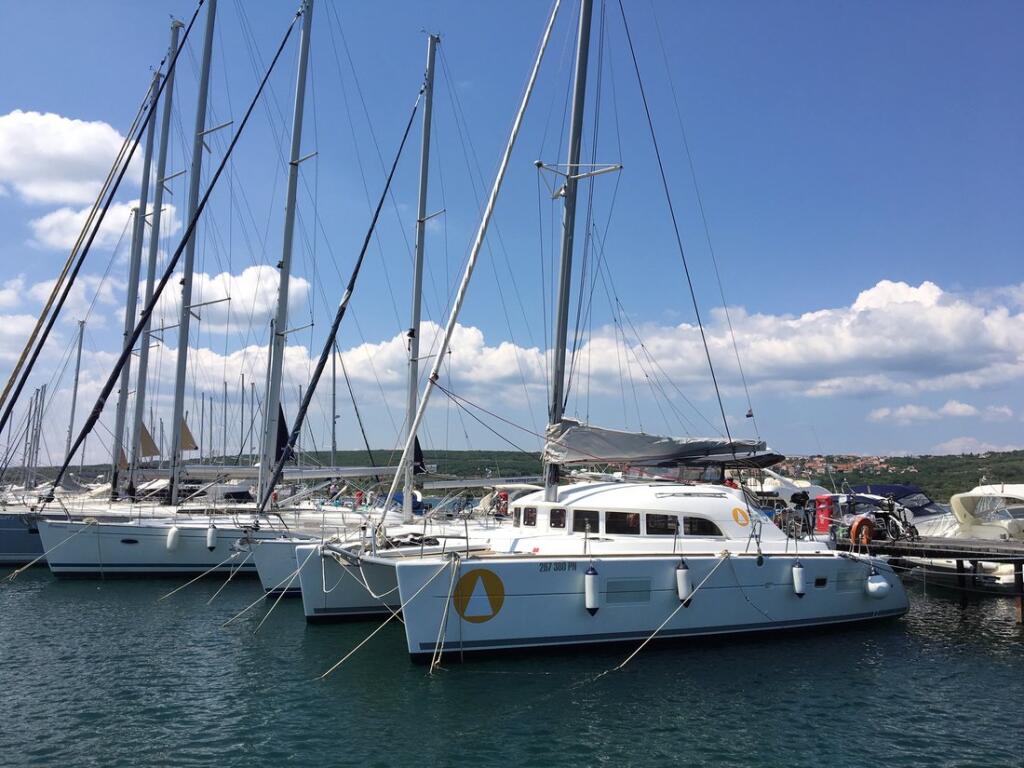 Catamaran 