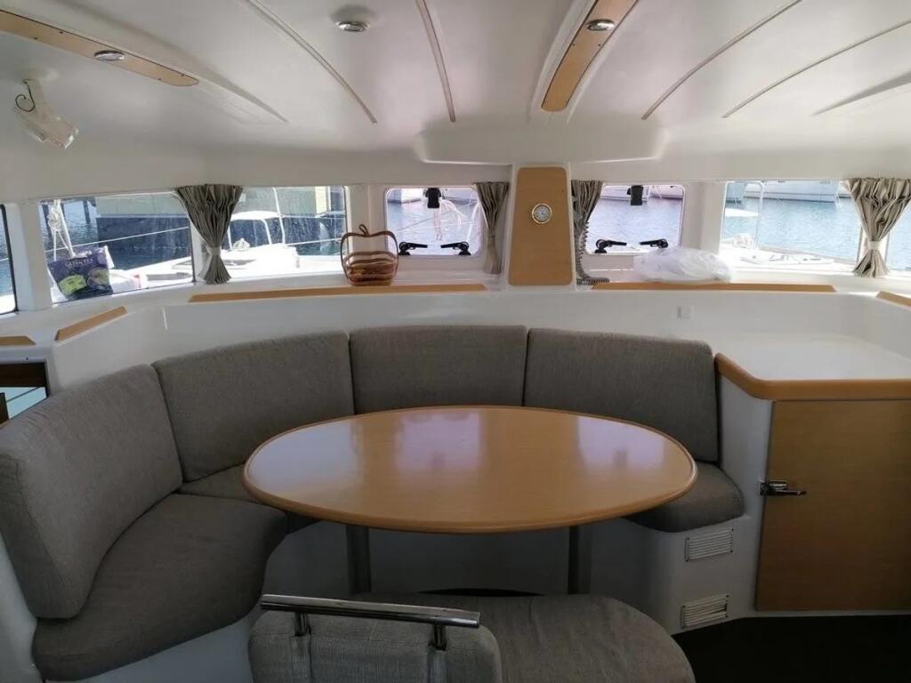 Catamaran 