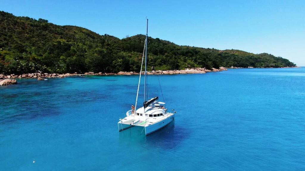 Catamaran 