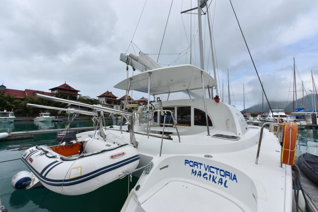 Catamaran 