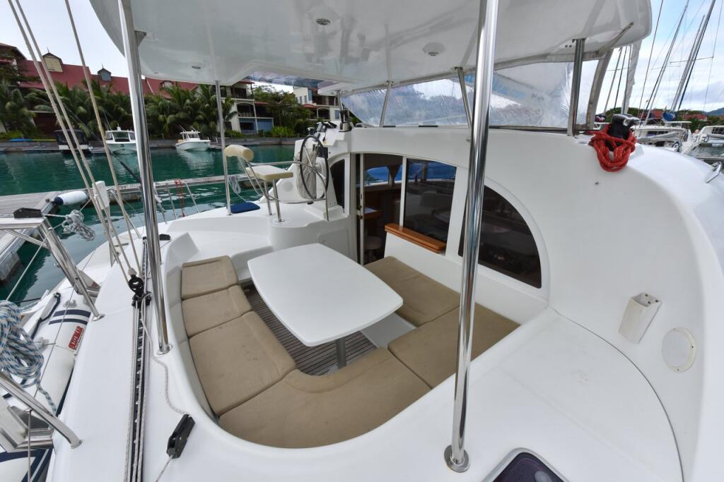 Catamaran 