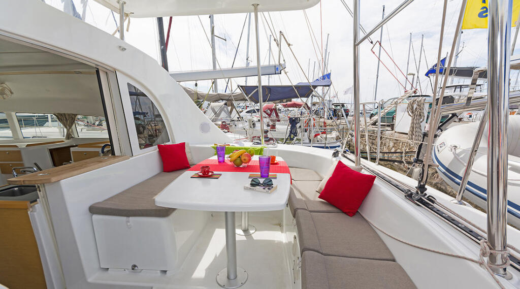 Catamaran 