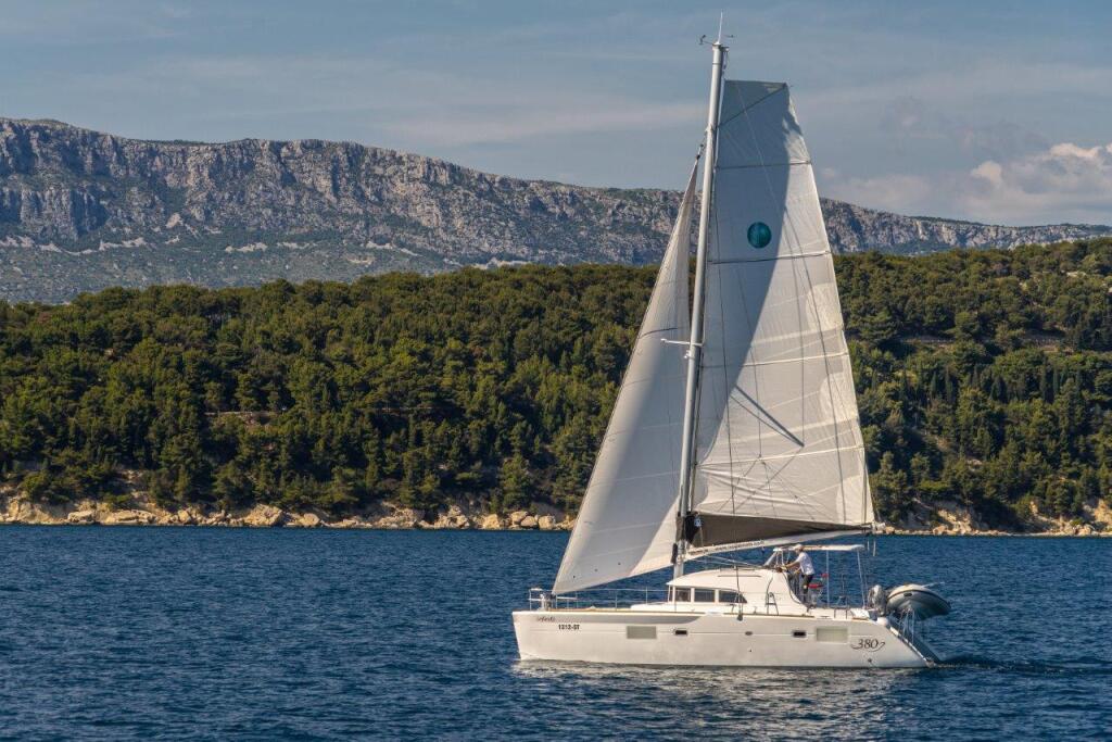 Catamaran 