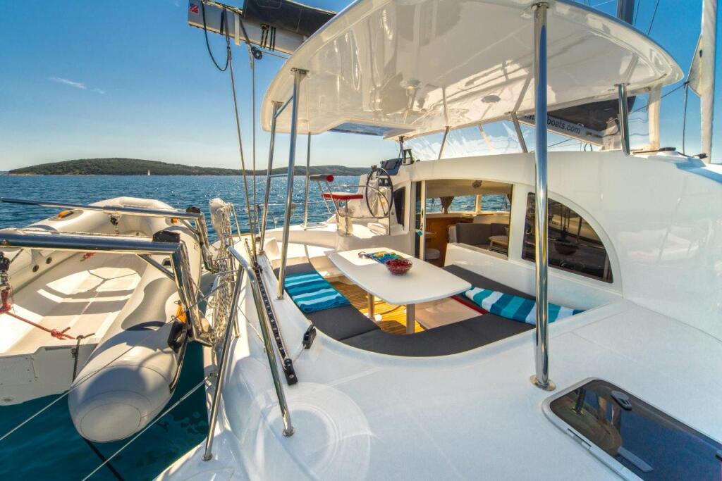 Catamaran 