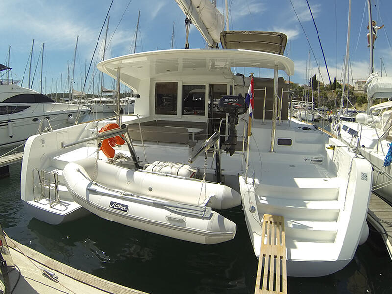 Catamaran 