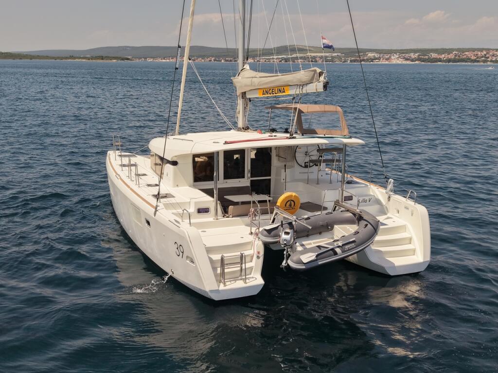 Catamaran 