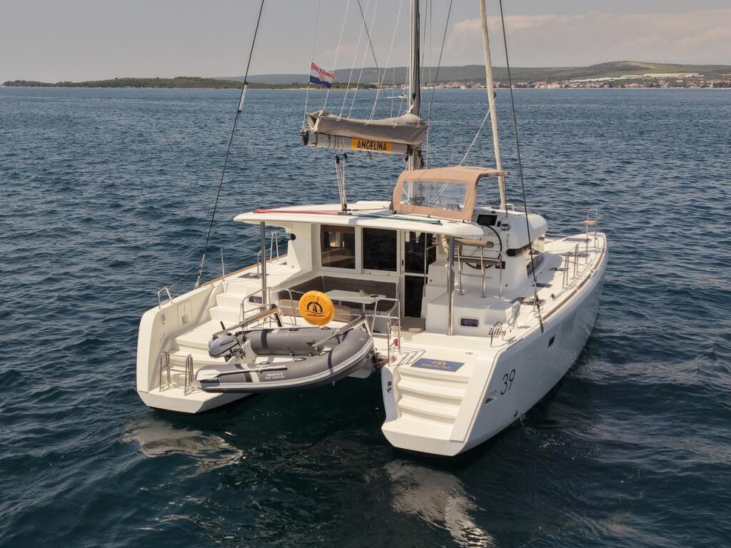 Catamaran 