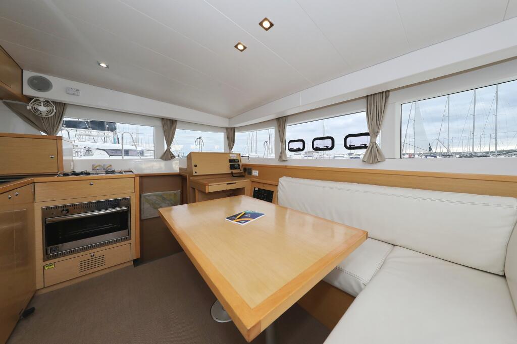 Catamaran 