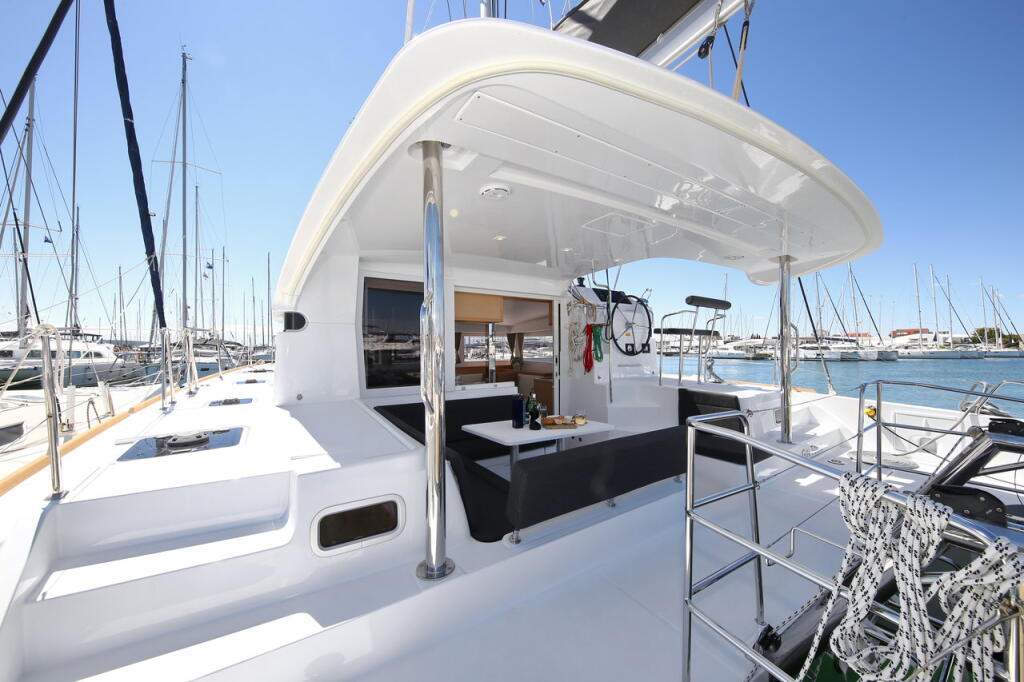 Catamaran 