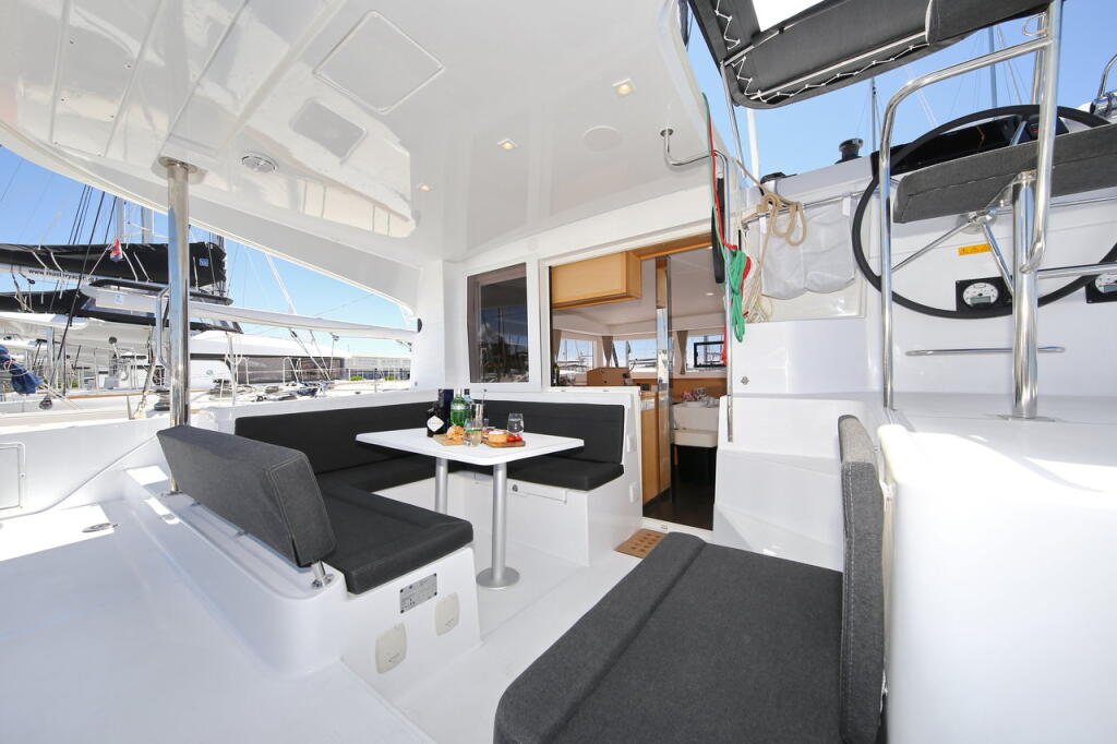 Catamaran 
