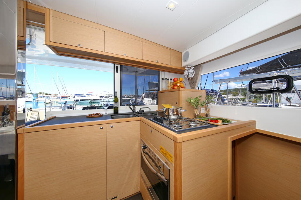 Catamaran 