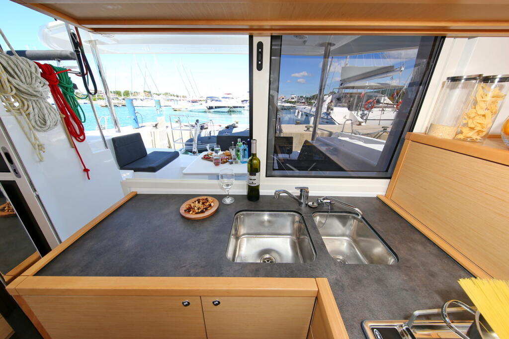 Catamaran 