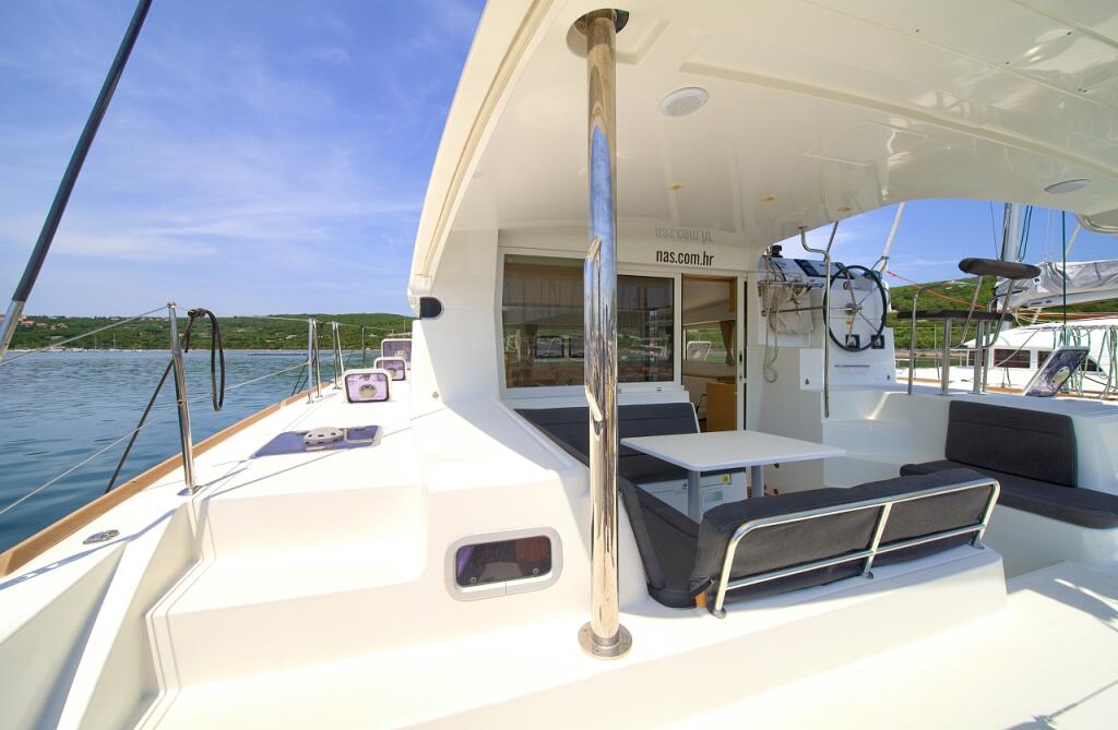 Catamaran 