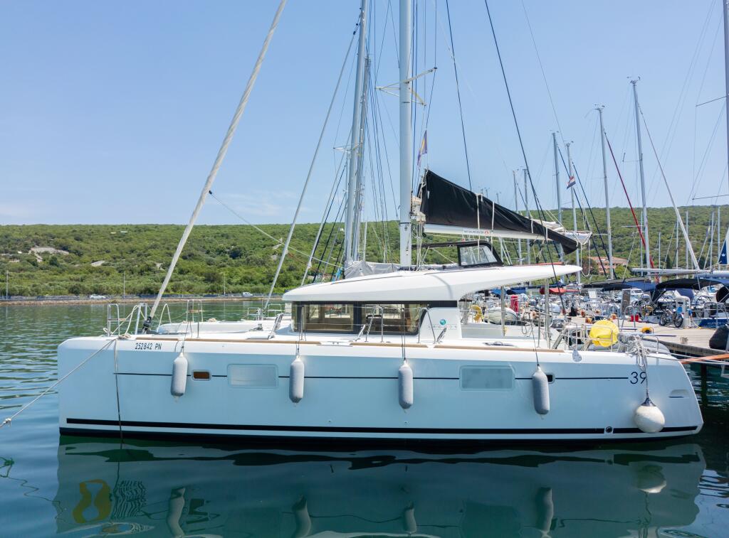 Catamaran 