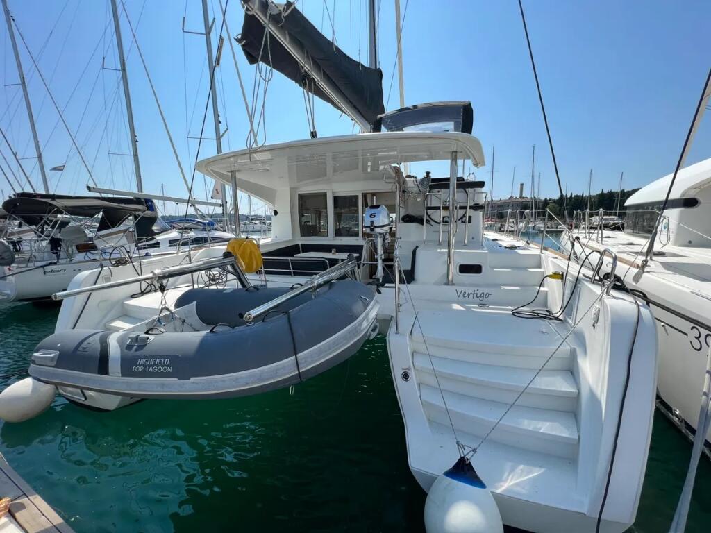 Catamaran 