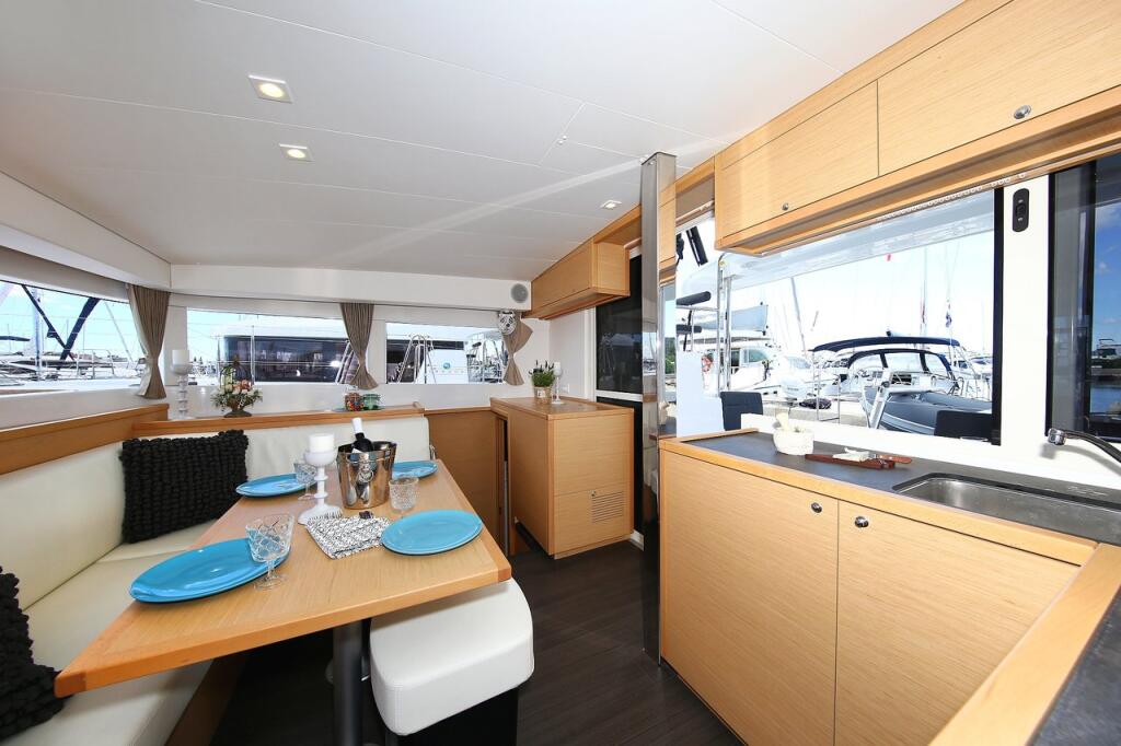 Catamaran 