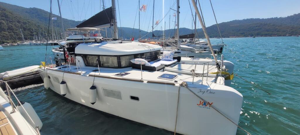 Catamaran 