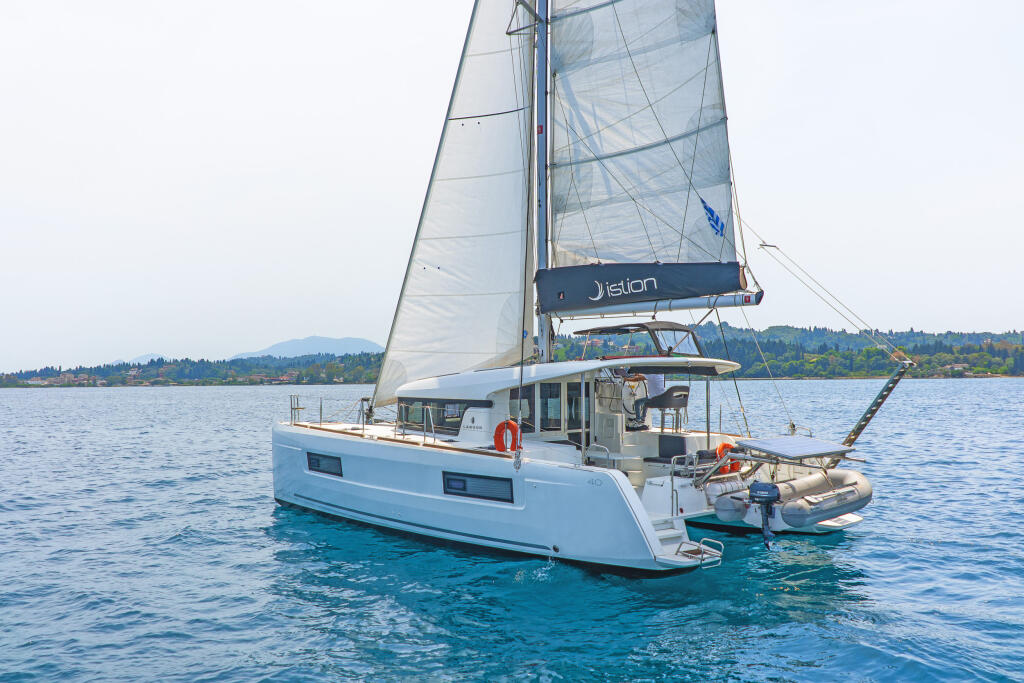 Catamaran 