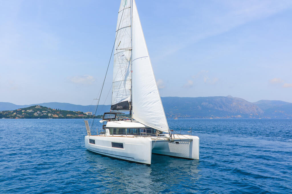 Catamaran 