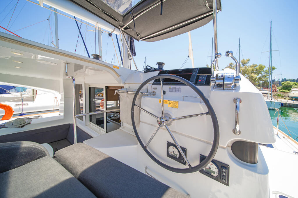 Catamaran 