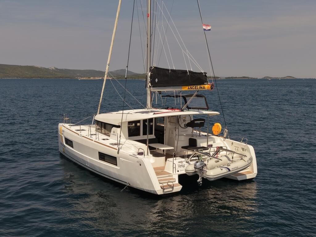 Catamaran 