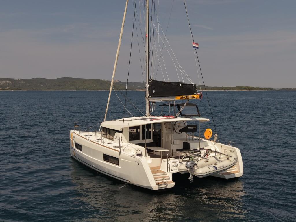 Catamaran 