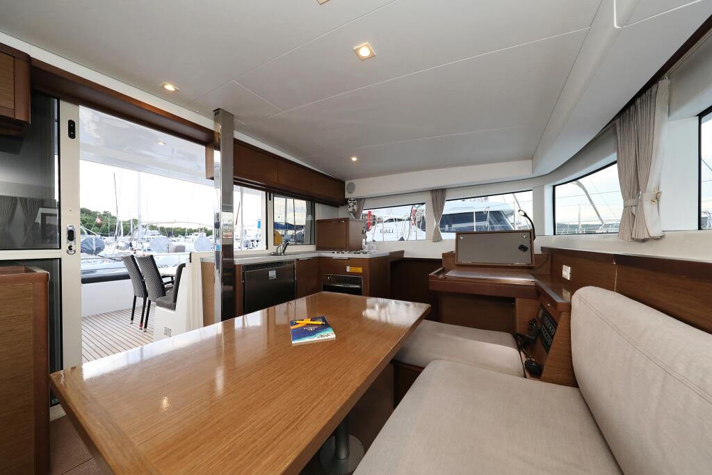 Catamaran 