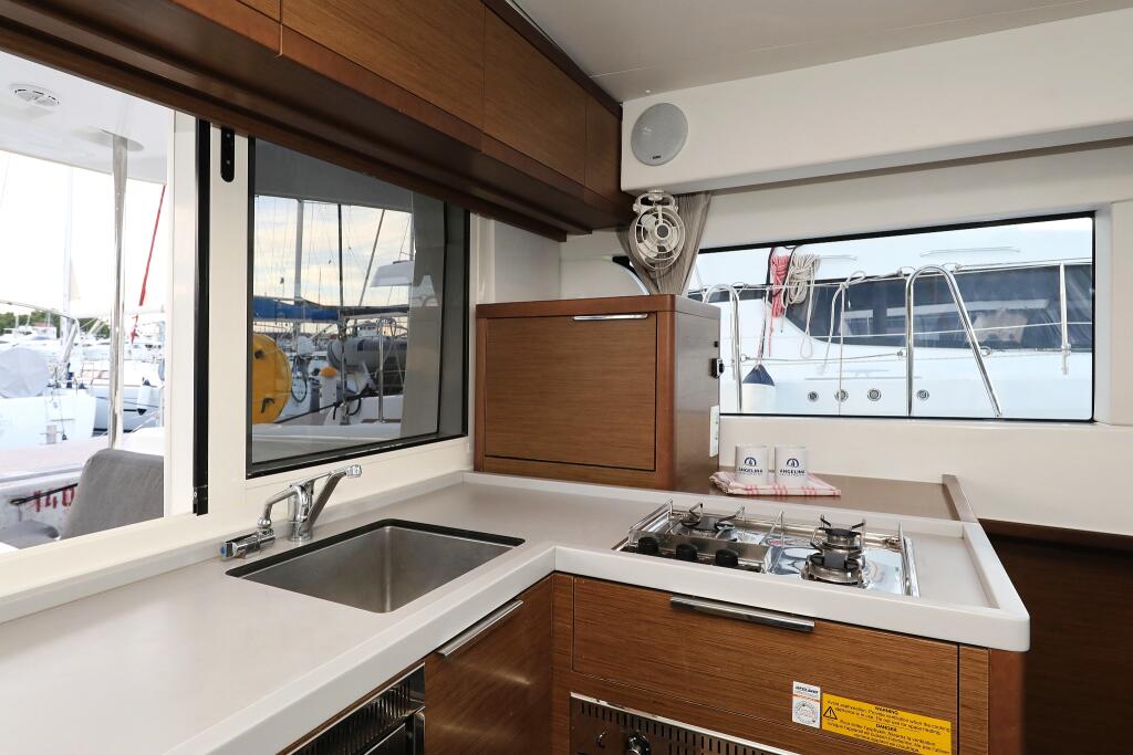Catamaran 