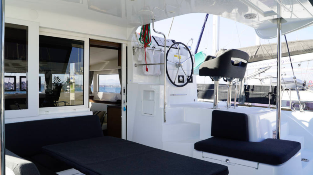 Catamaran 