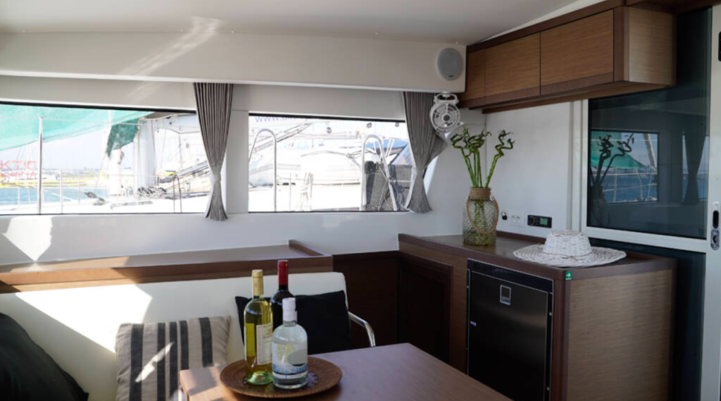 Catamaran 