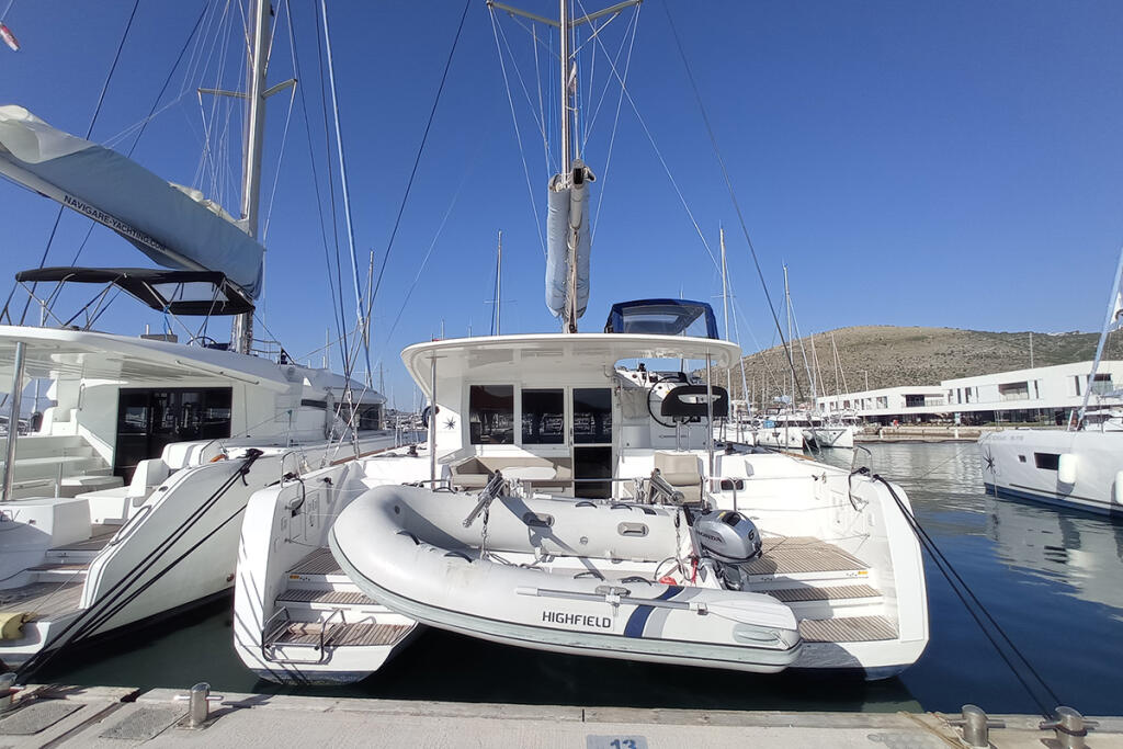 Catamaran 