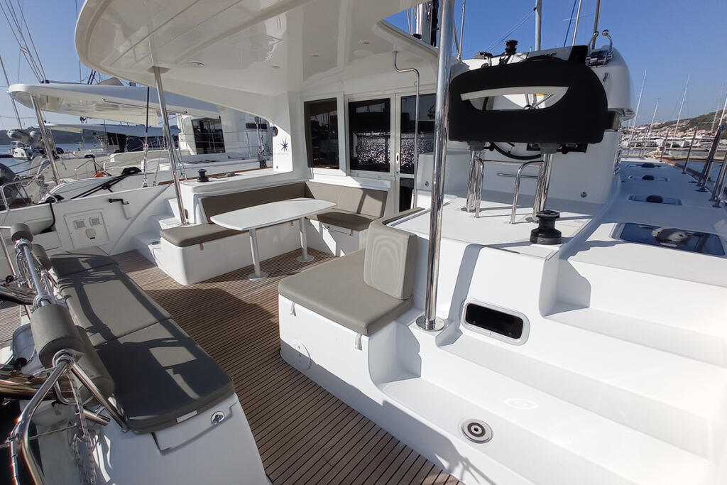 Catamaran 