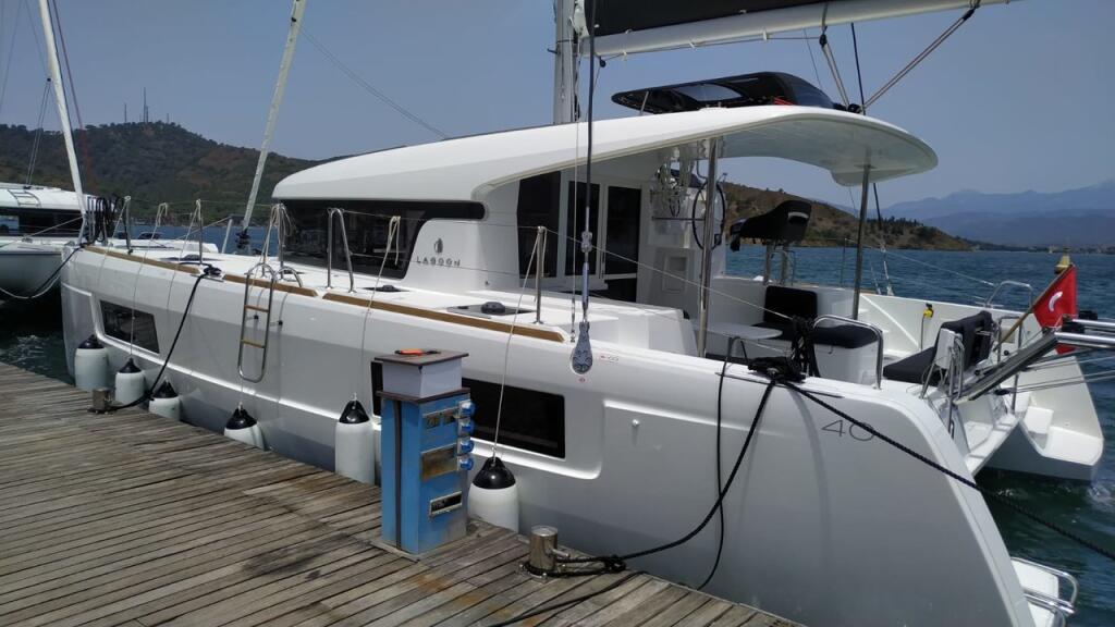 Catamaran 