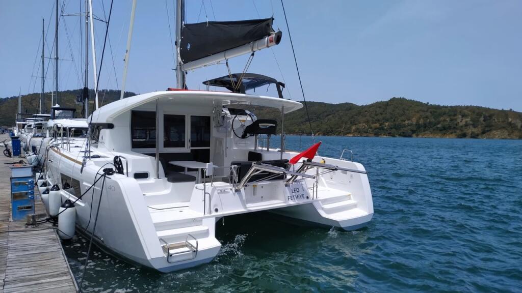 Catamaran 