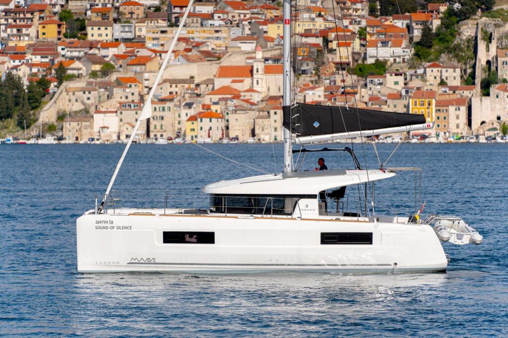 Catamaran 