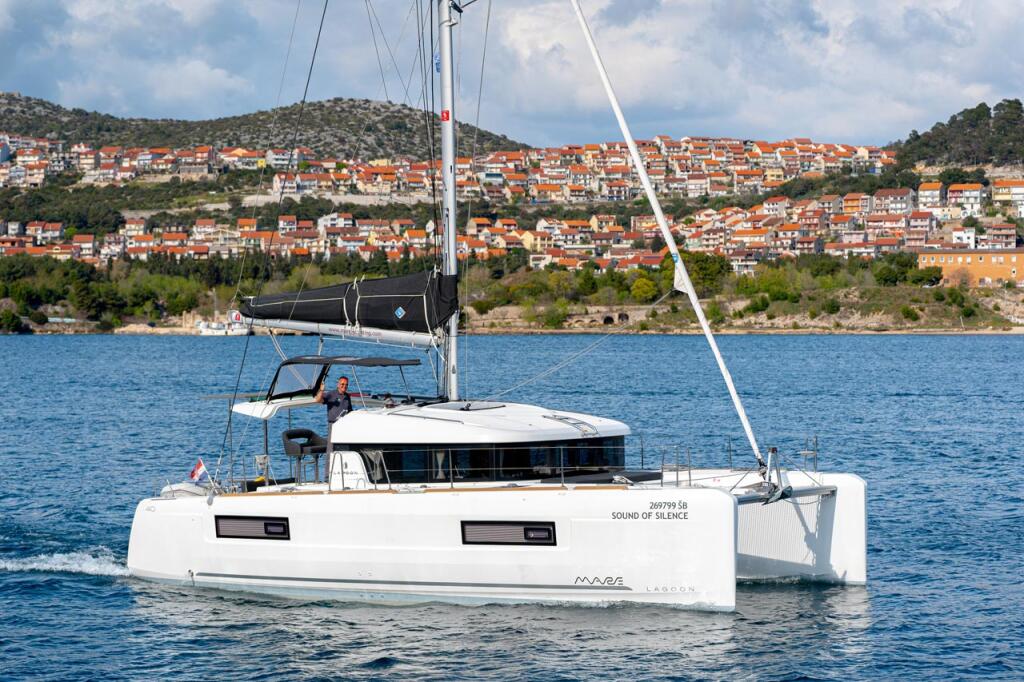 Catamaran 