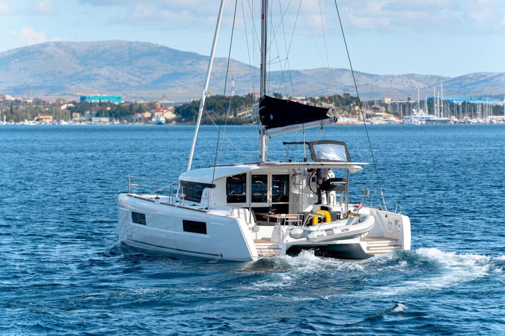 Catamaran 