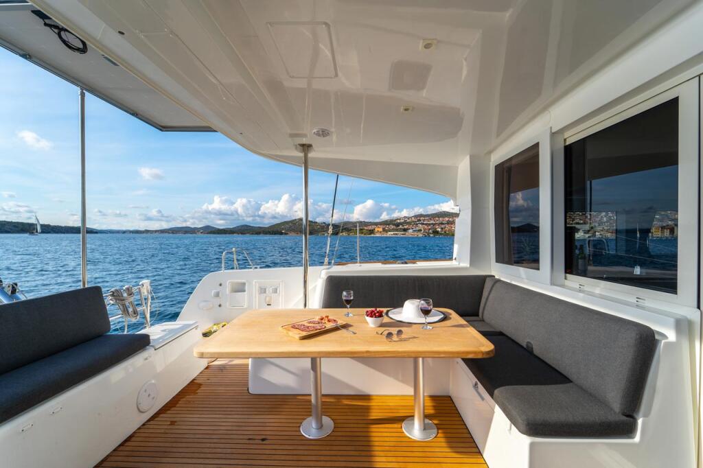 Catamaran 