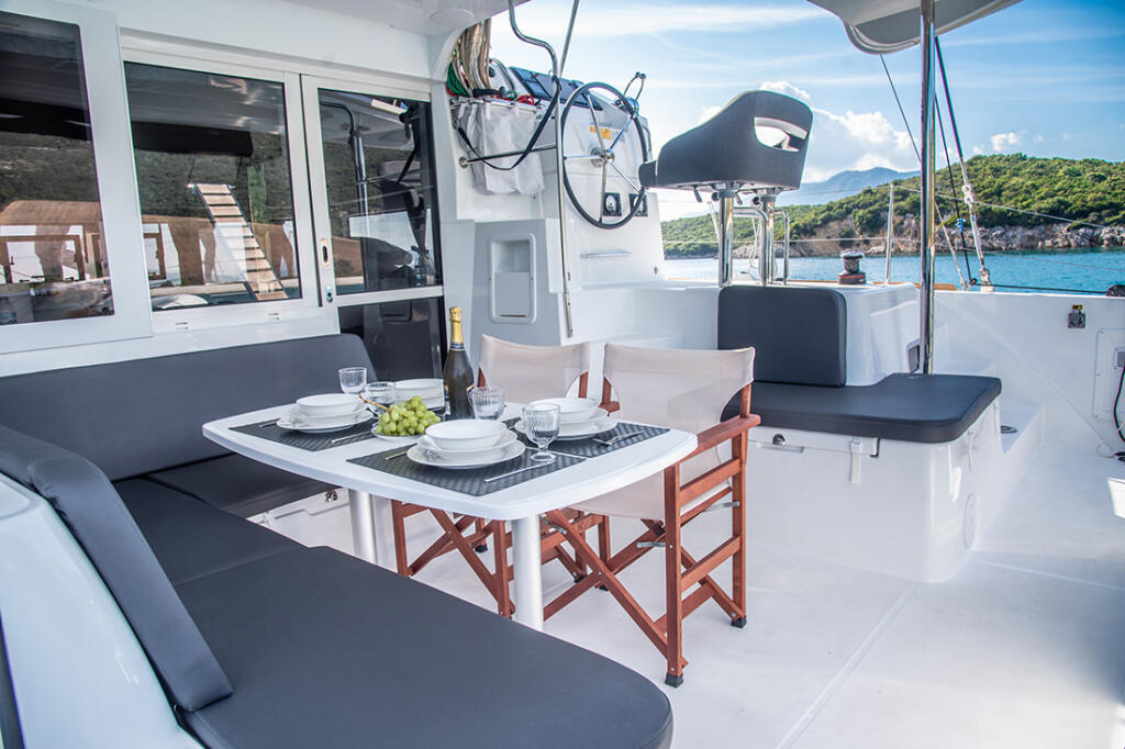 Catamaran 
