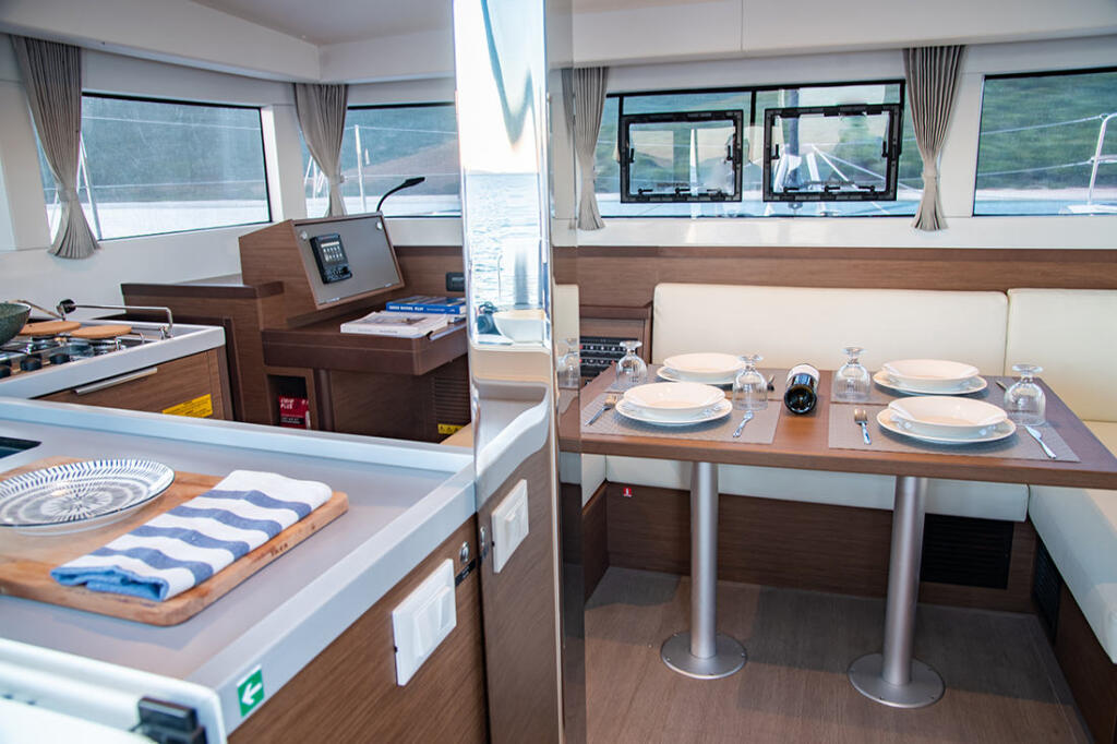 Catamaran 