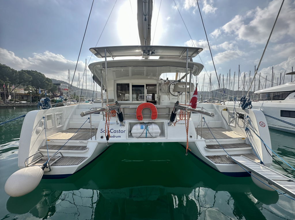 Catamaran 
