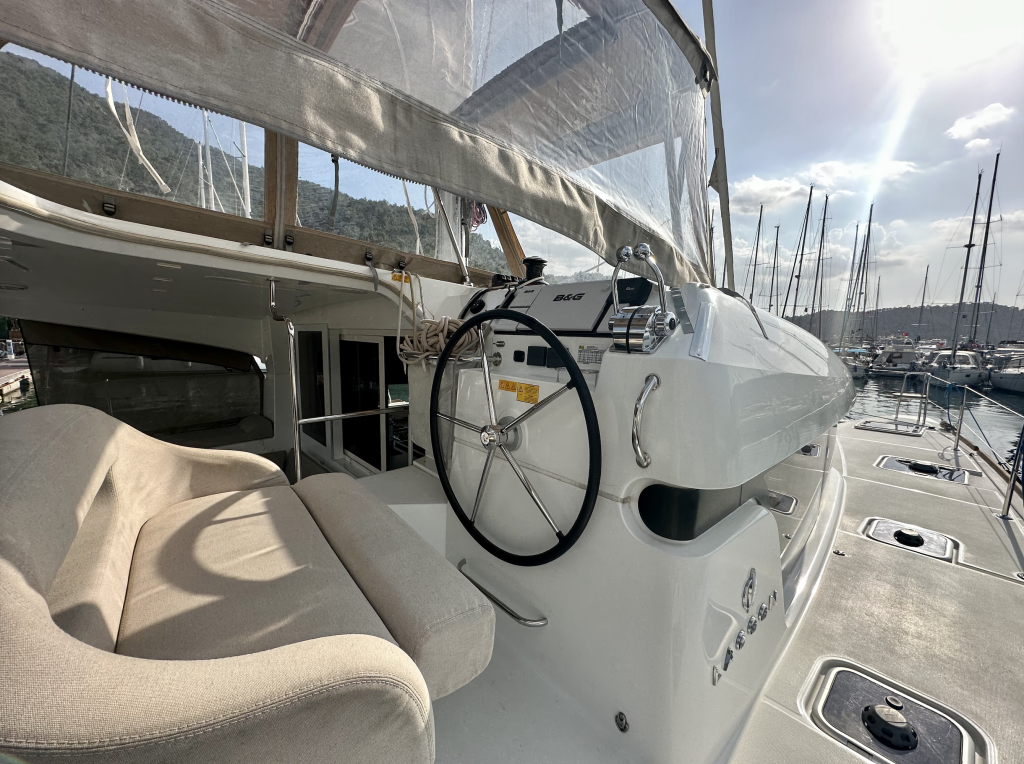 Catamaran 