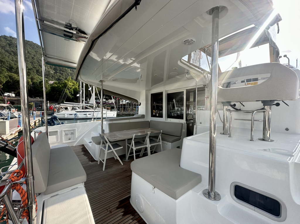 Catamaran 