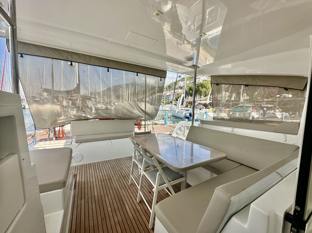 Catamaran 