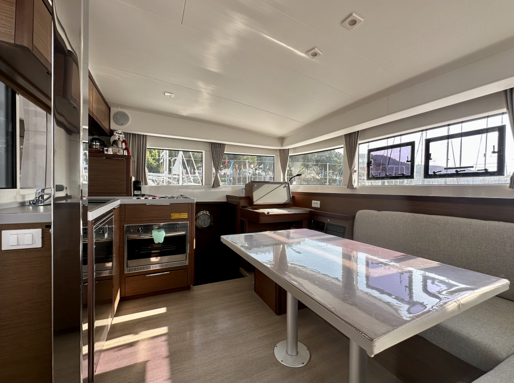 Catamaran 