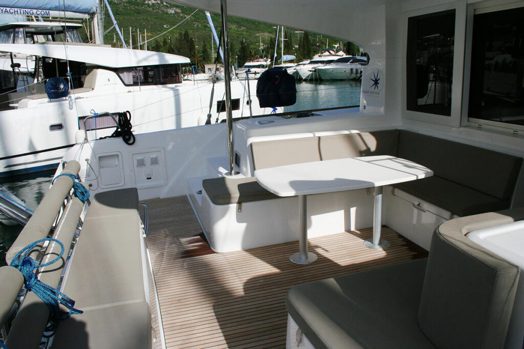 Catamaran 
