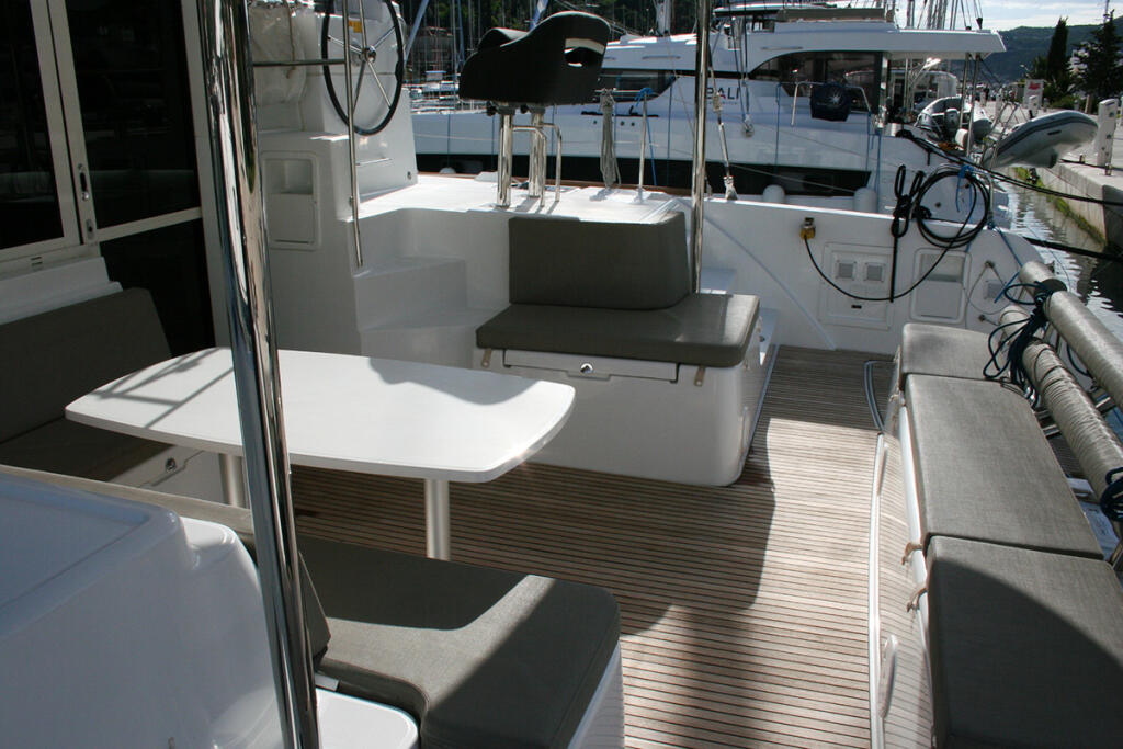 Catamaran 
