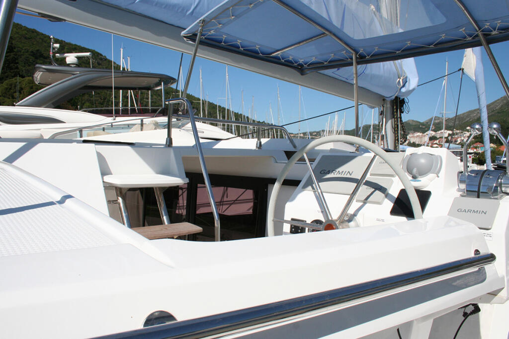 Catamaran 